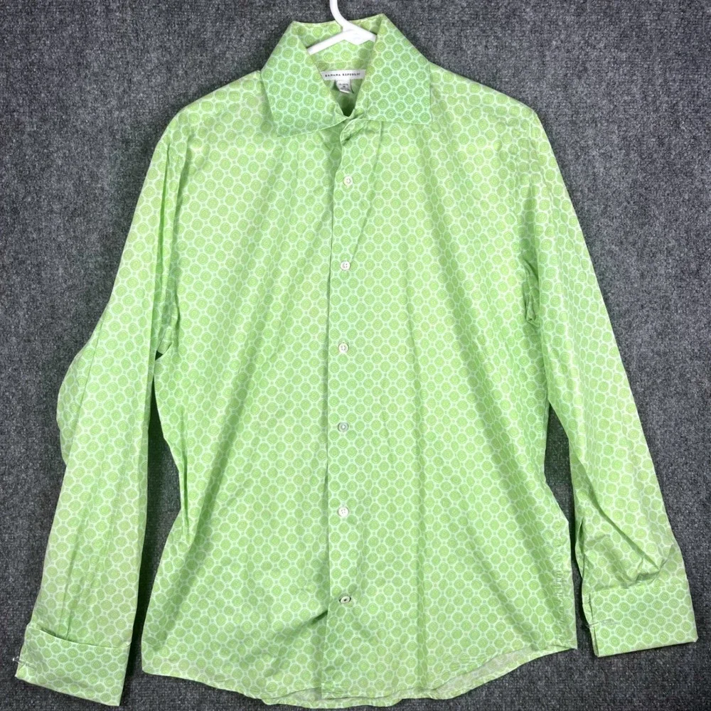 Banana Republic Button Down Men Medium 15-15.5 Green Geometric Medallion‎ Cotton
